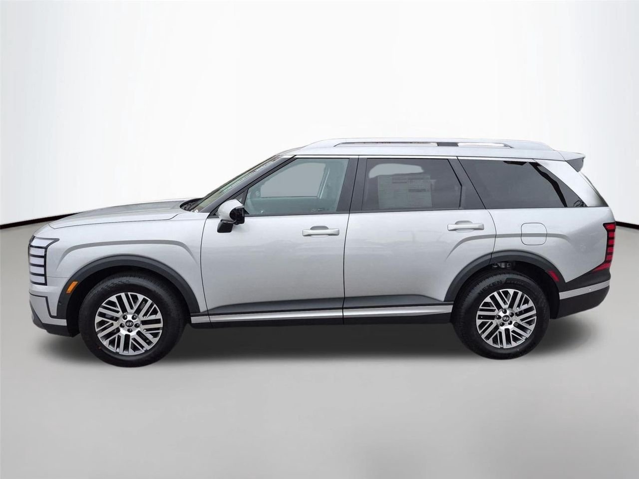 New 2027 Shimmering Silver Hyundai SEL Premium FWD image 2