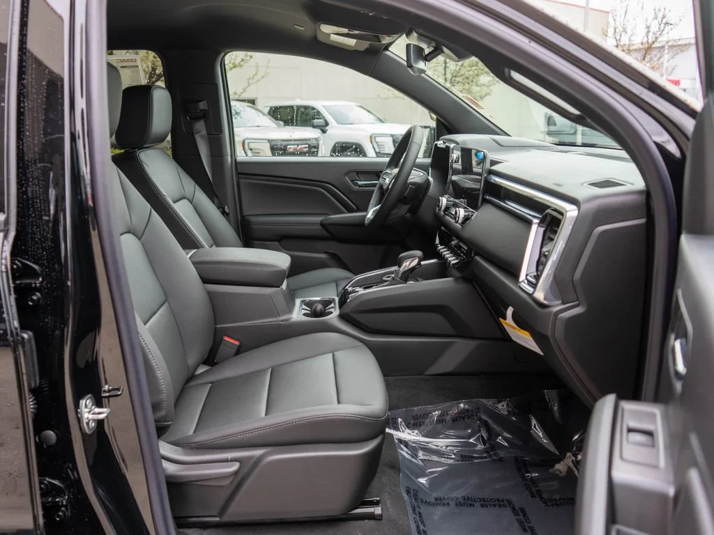 New 2026 Onyx Black GMC Elevation image 10