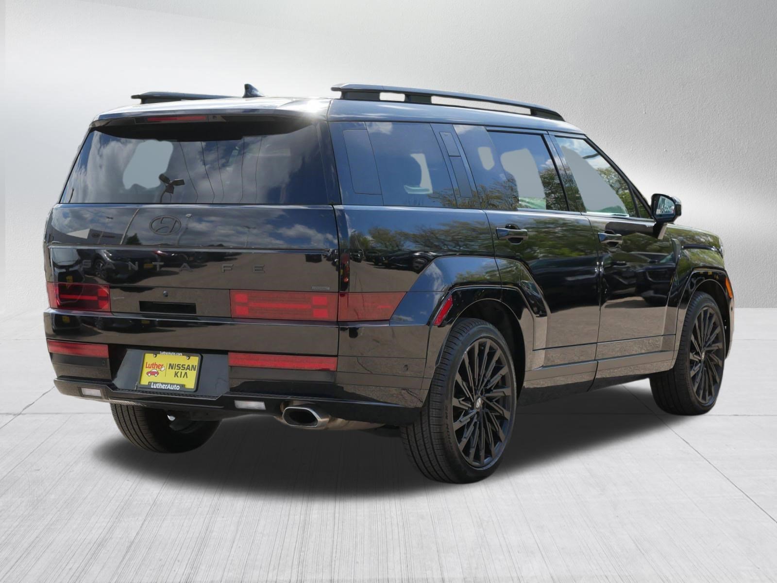 Used 2025 Phantom Black Hyundai Calligraphy image 7