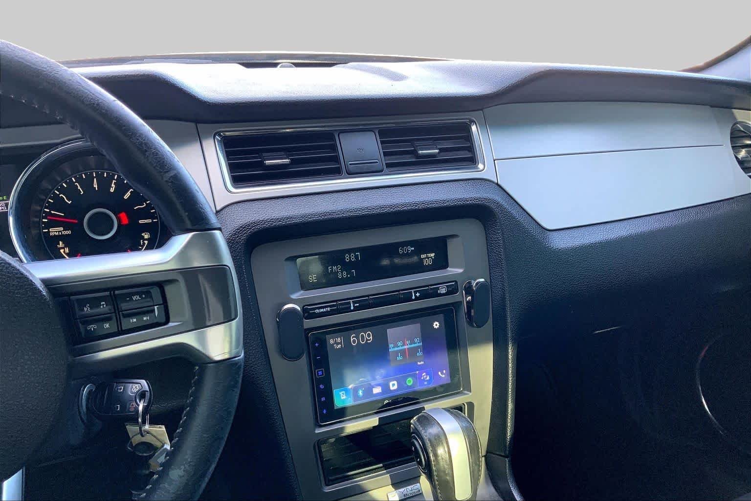 Used 2014 Sterling Gray Metallic Ford V6 Premium image 6