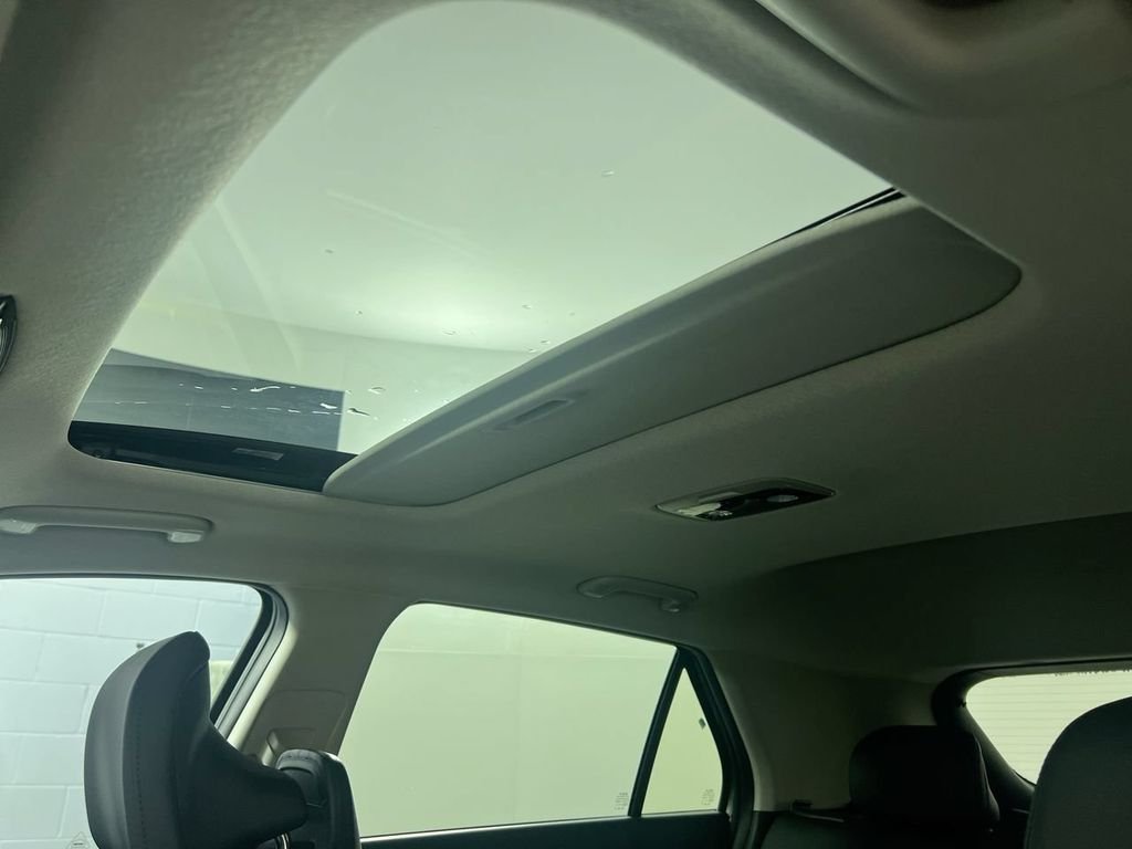 New 2026 Interstellar Gray Kia SX image 21