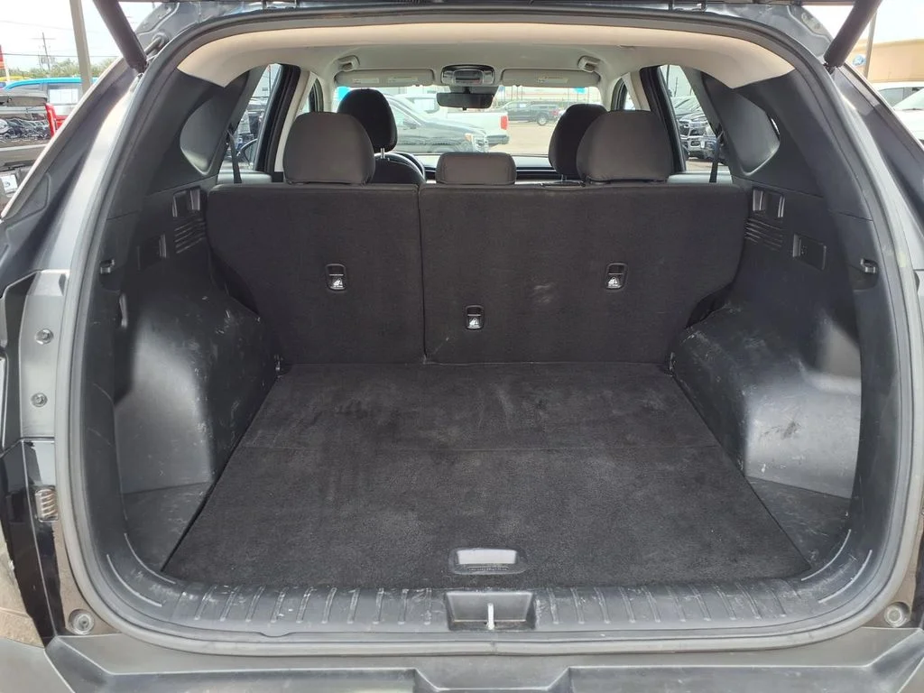 Used 2023 Black Hyundai SEL image 20