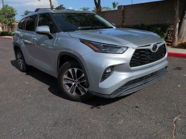 2023 Toyota Highlander XLE