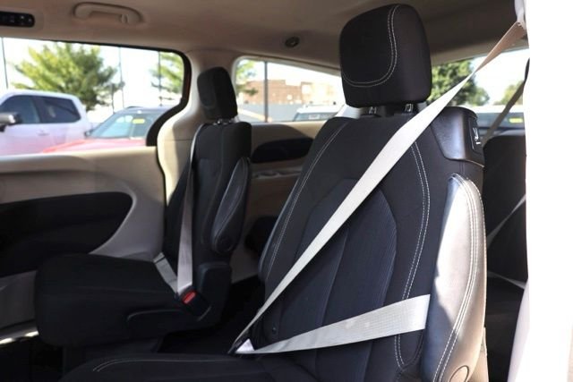 Used 2023 Red Chrysler LX image 34