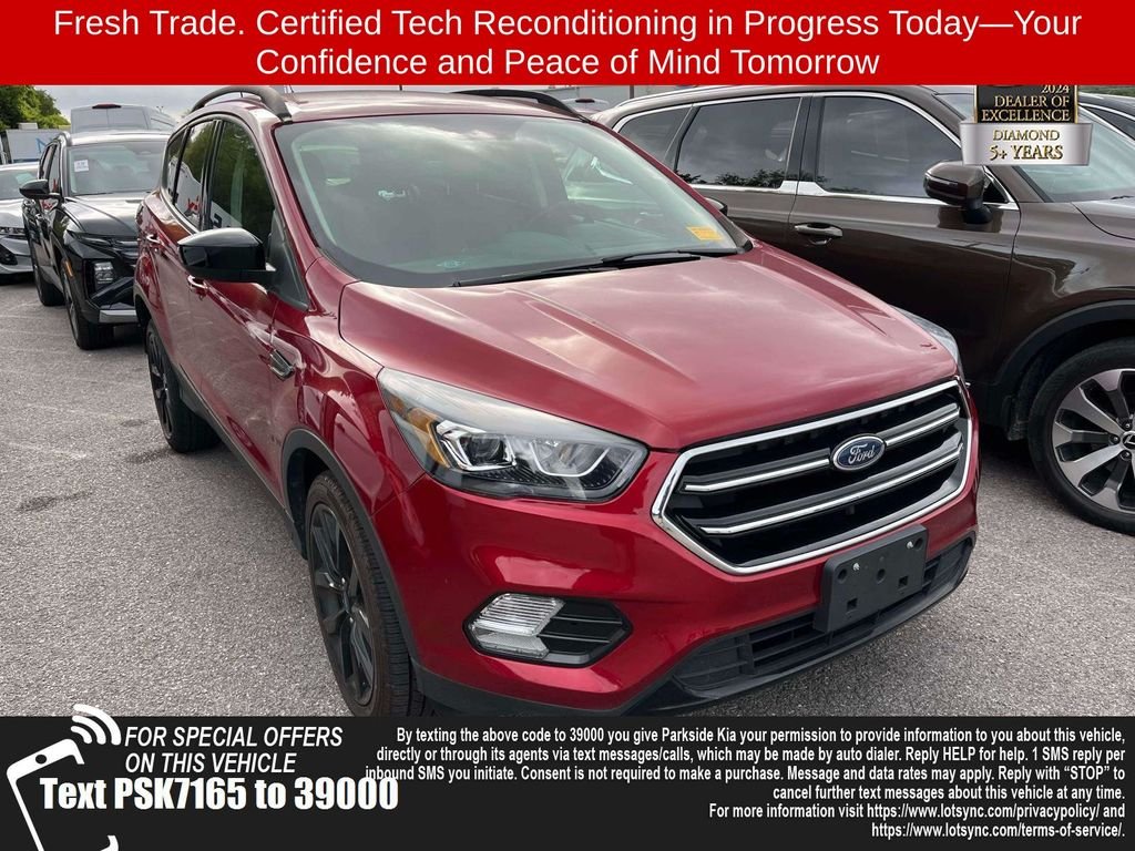 Used 2018 Red Ford SE image 1