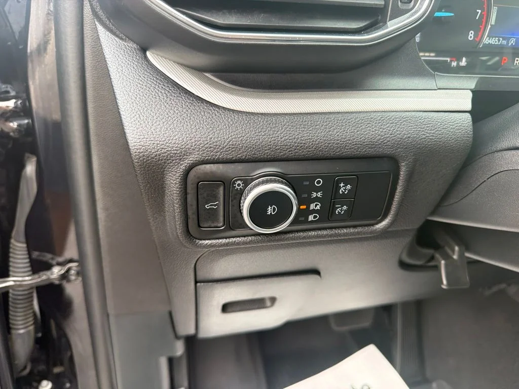 Used 2023 Black Ford XLT image 21