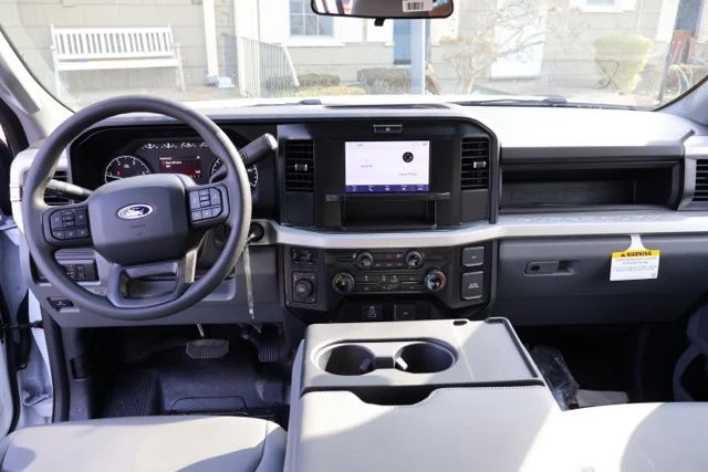 New 2026 Oxford White Ford F-550® XL image 21