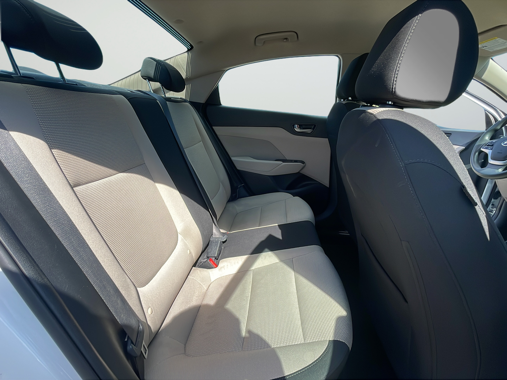 Used 2022 White Hyundai SEL image 24