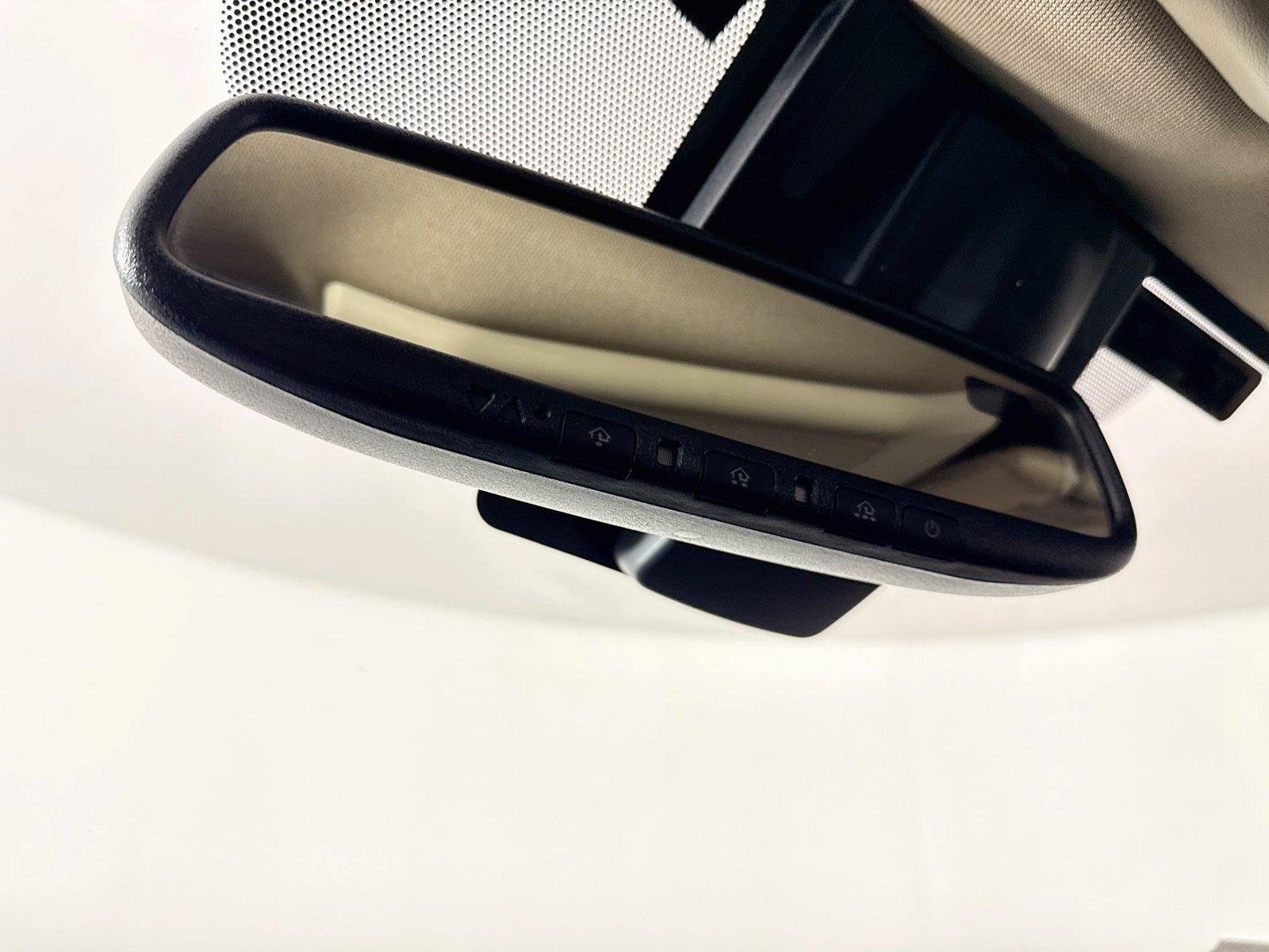 Used 2020 Super White Toyota SR5 image 20