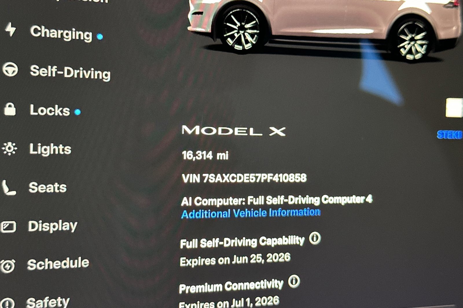 Used 2023 BLACK Tesla  image 24