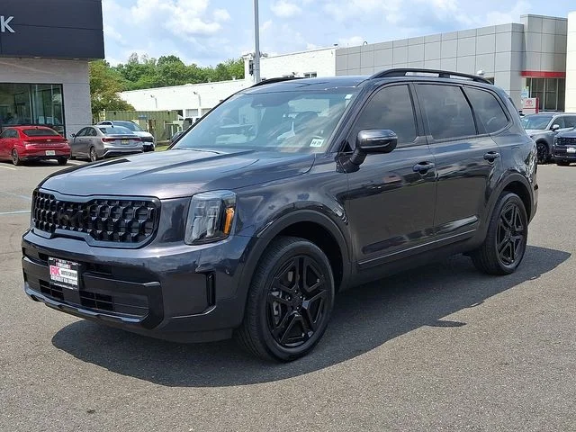 Certified Used 2025 Gray Kia EX X-Line image 4