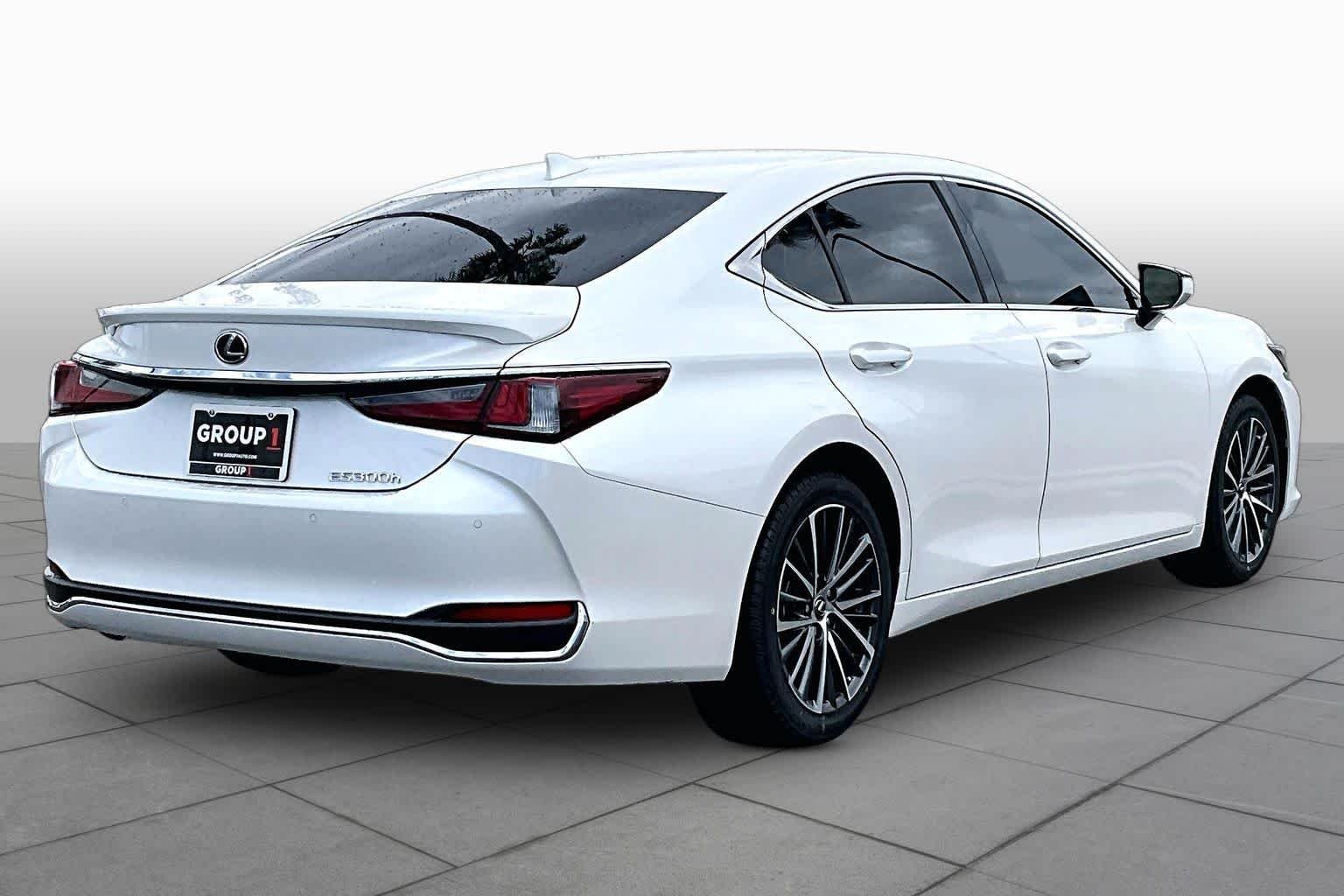 Certified Used 2025 Eminent White Pearl Lexus  image 13