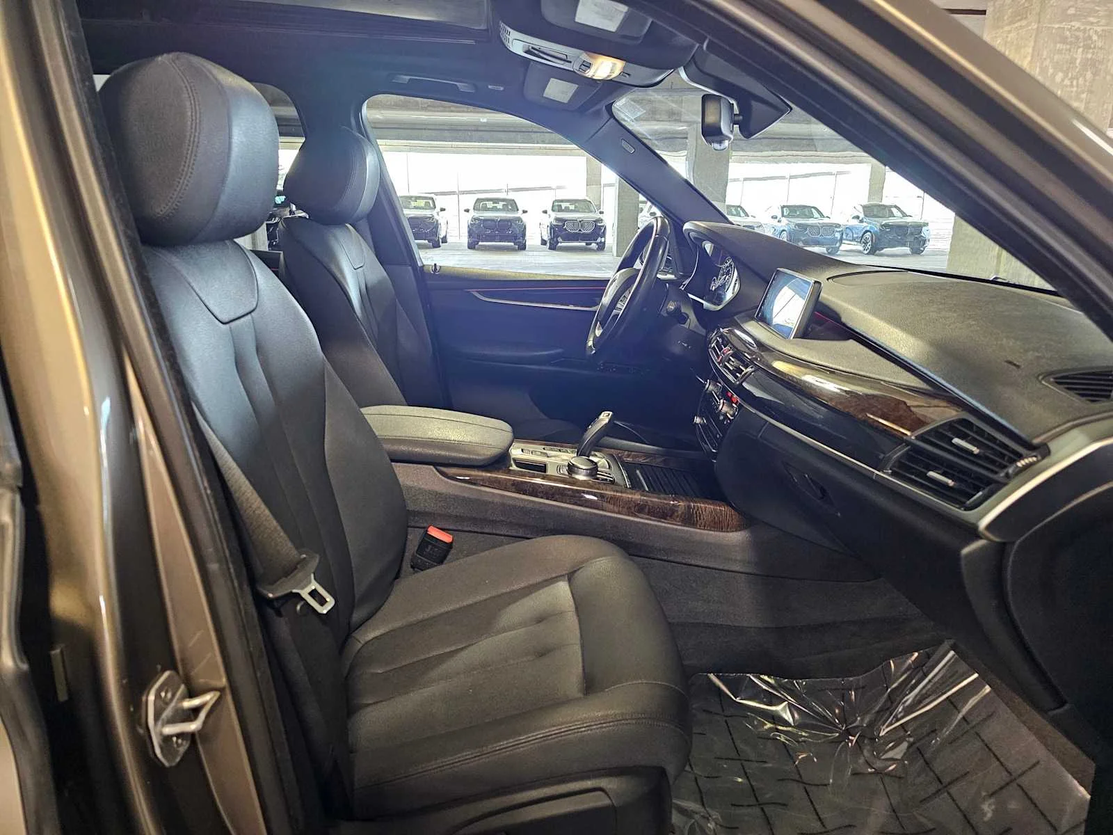 Used 2017  BMW xDrive35d image 29