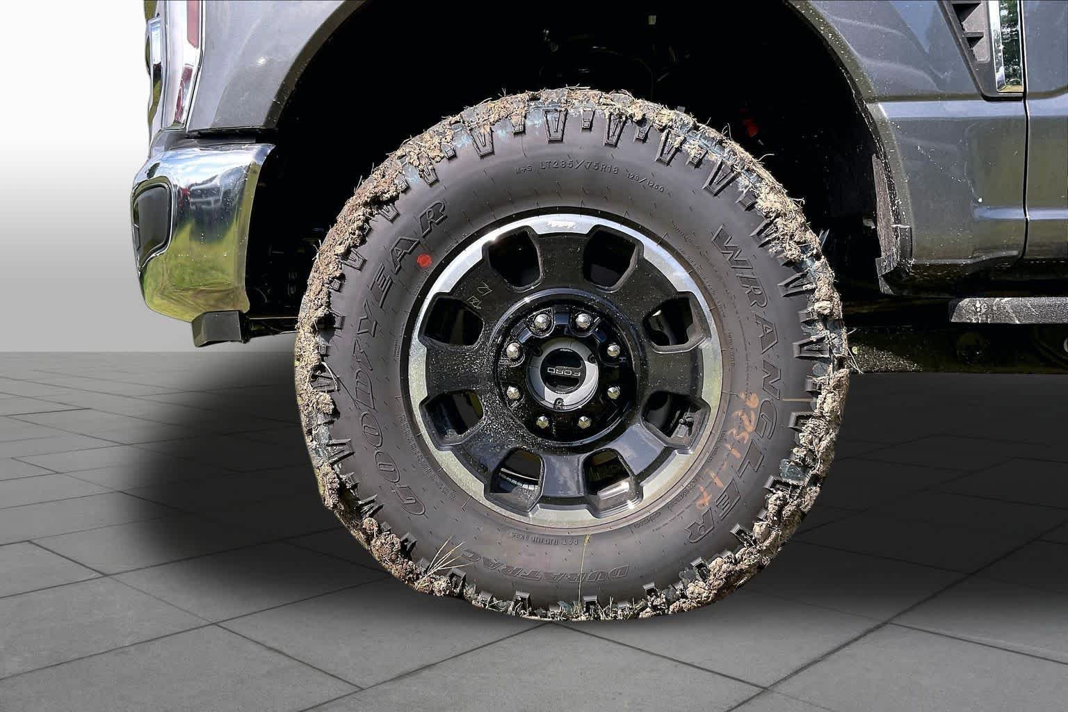 New 2026 Carbonized Gray Metallic Ford F-250® Lariat® image 8