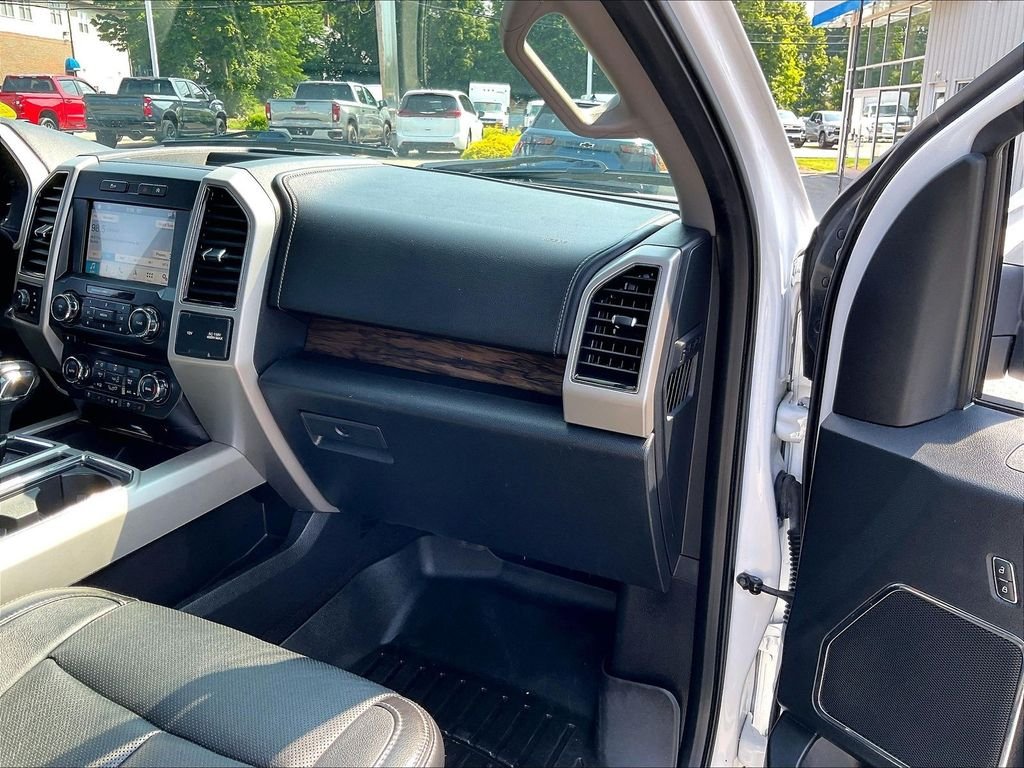 Used 2018 White Ford Lariat image 13