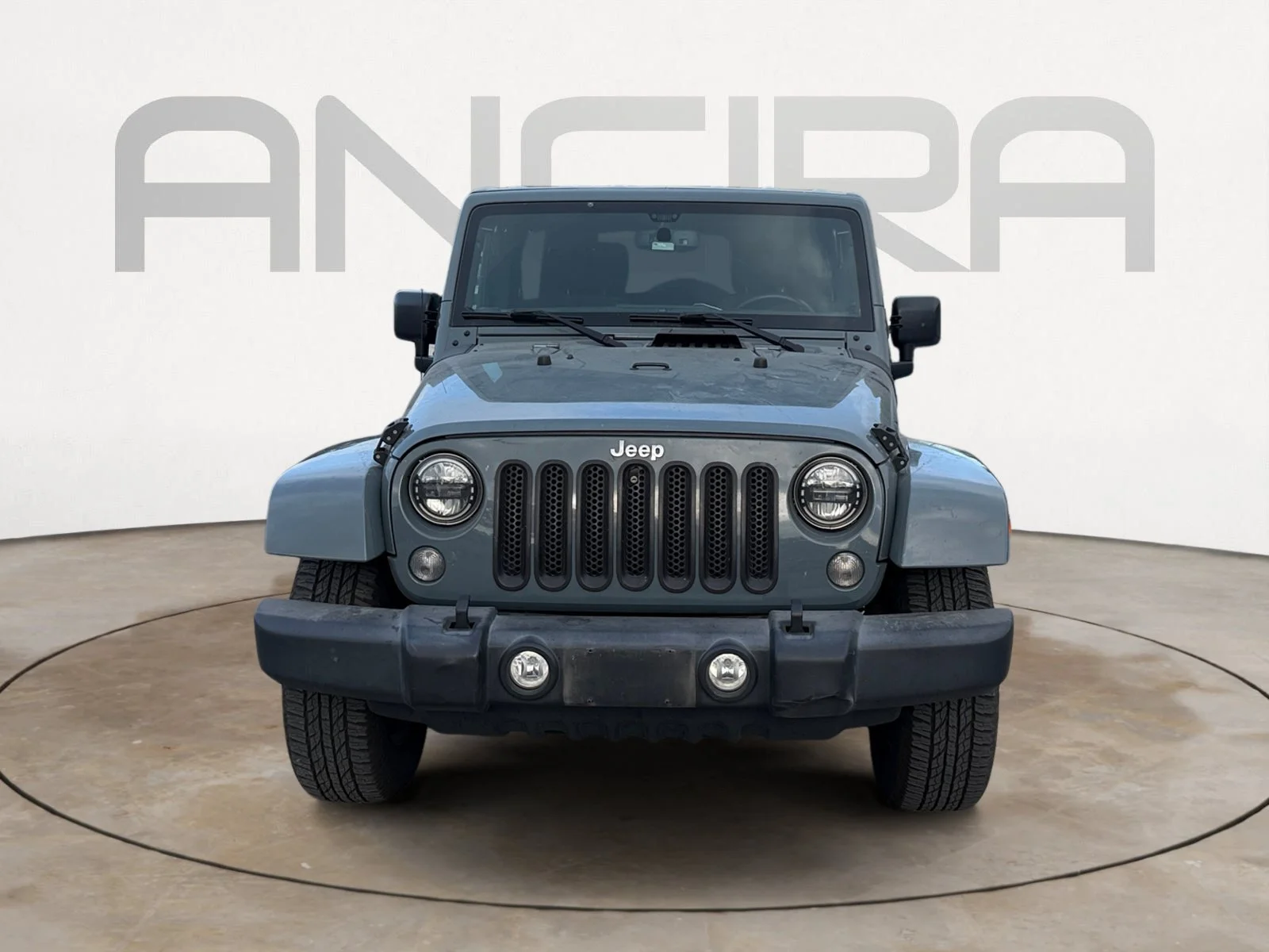 Used 2015 Anvil Clearcoat Jeep Sahara image 2