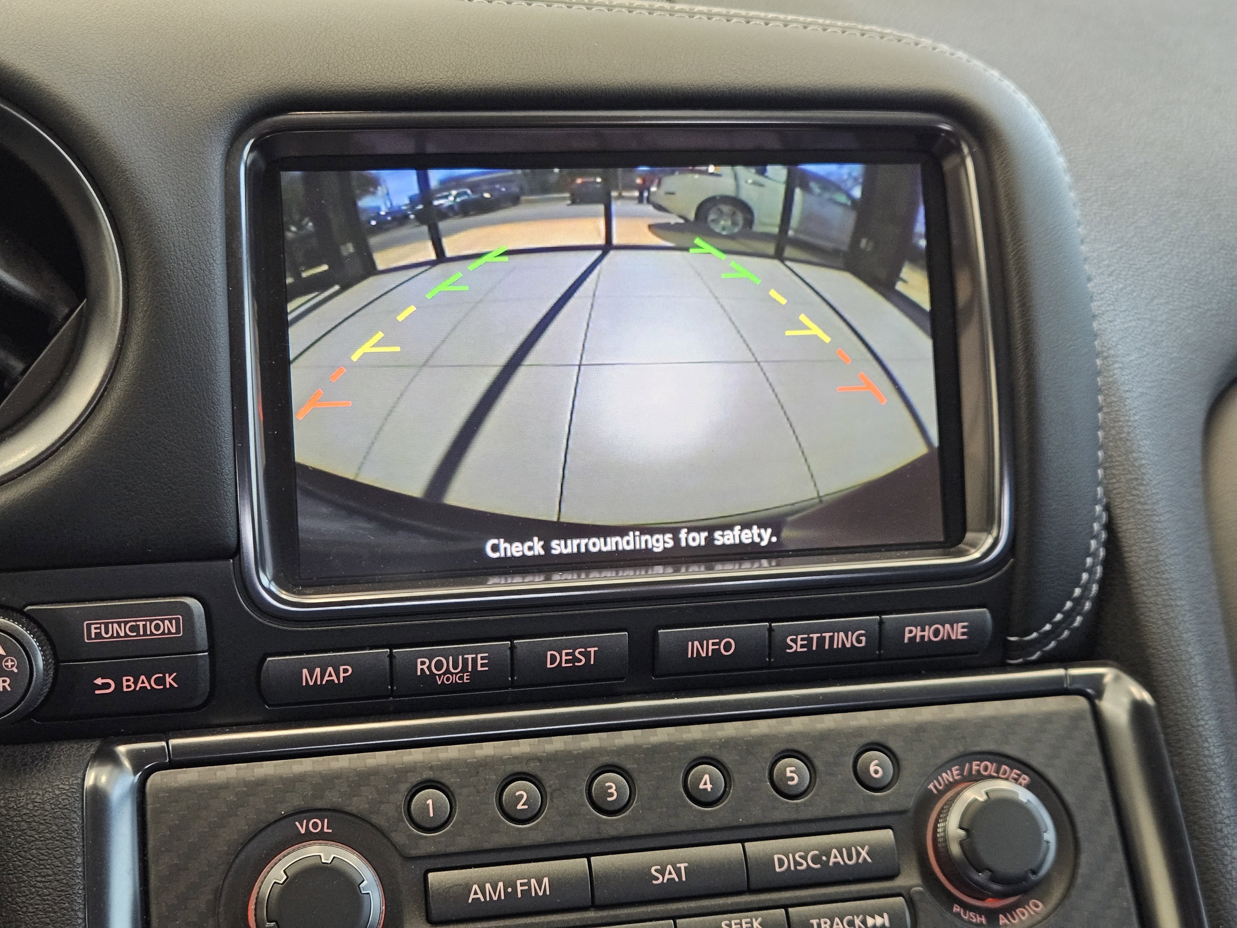 Used 2014  Nissan Premium image 18