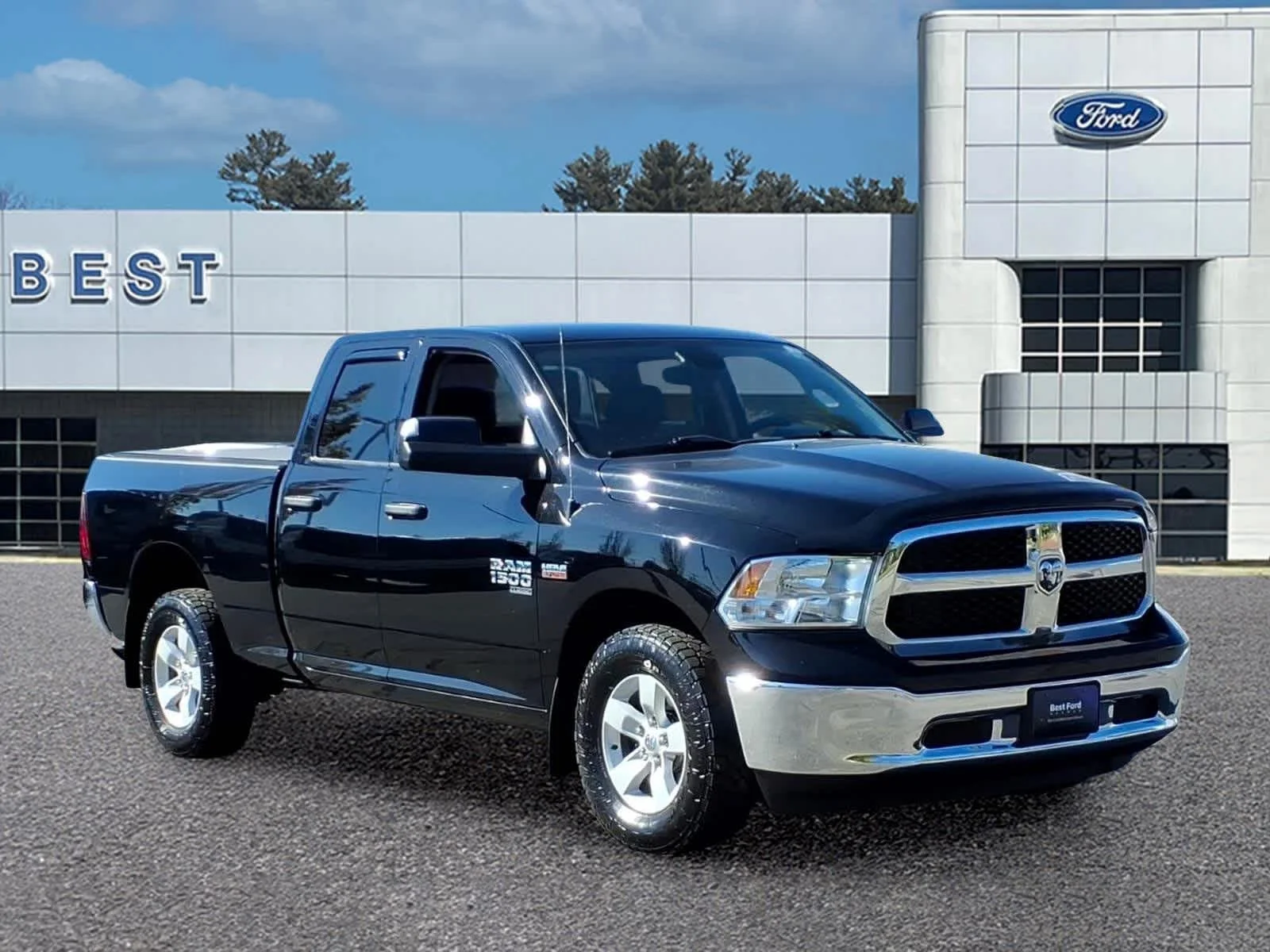 Used 2022 Diamond Black Crystal Pearlcoat Ram Tradesman image 9