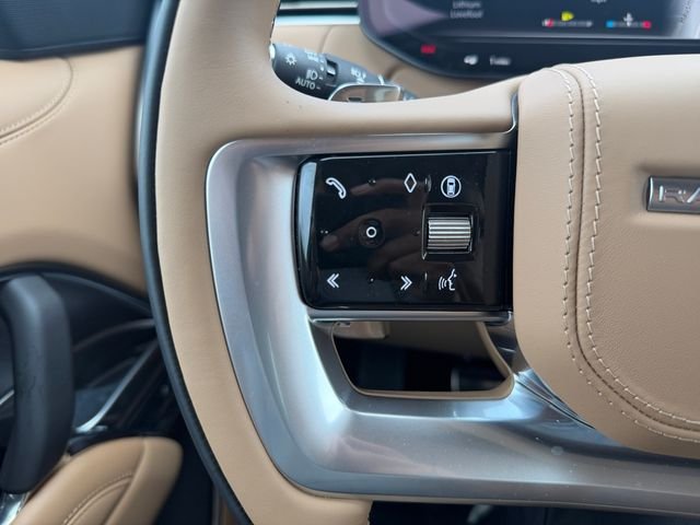 New 2026 Fuji White Land Rover SE image 22