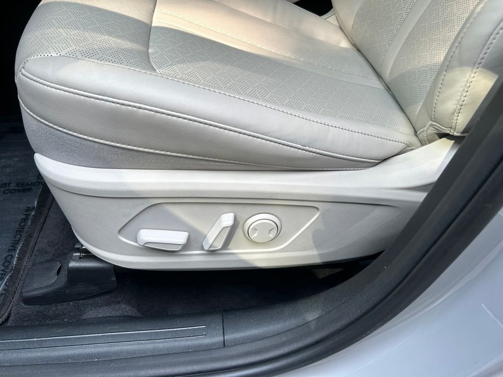 Used 2022 Gray Kia SX image 16