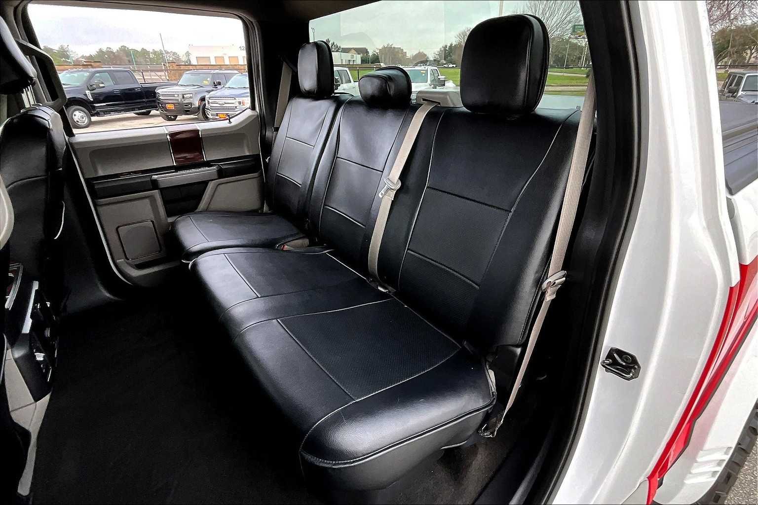 Used 2019 Oxford White Ford XLT image 17