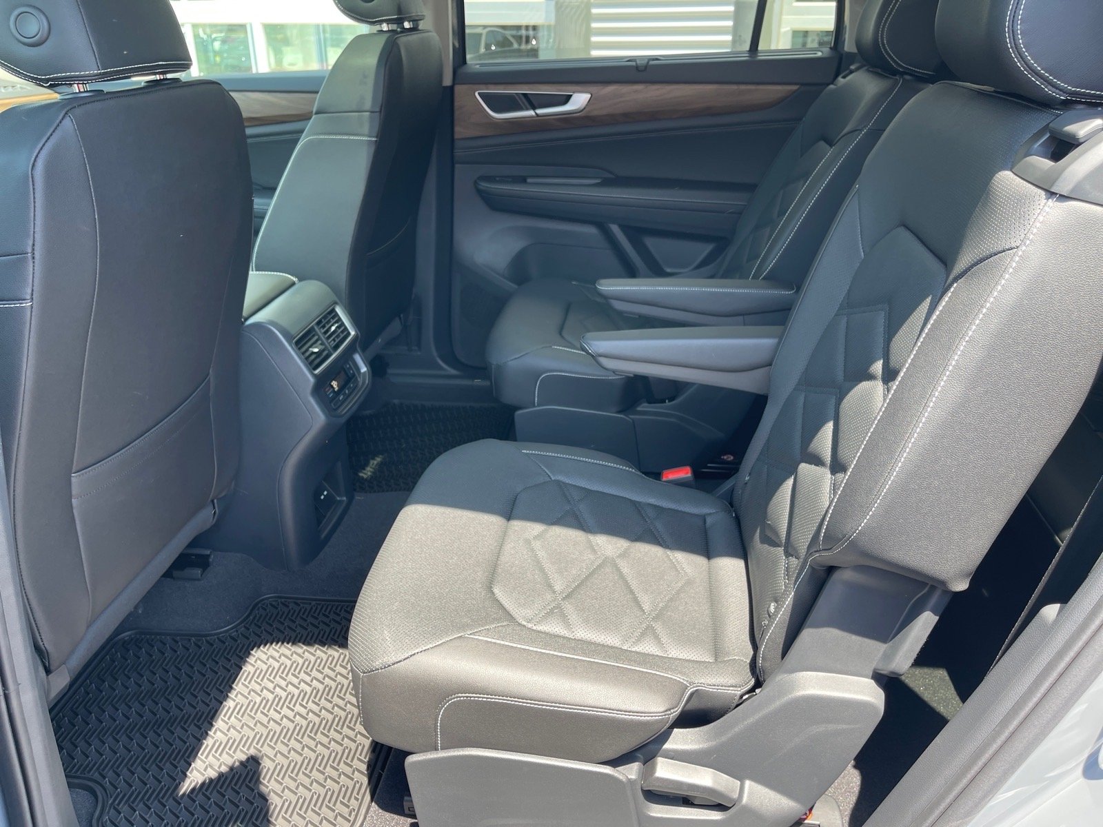 New 2026 Pure Gray Volkswagen SE image 12