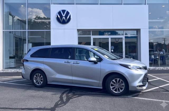 2023 Toyota Sienna