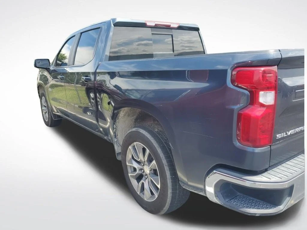 Used 2021 Gray Chevrolet LT image 2