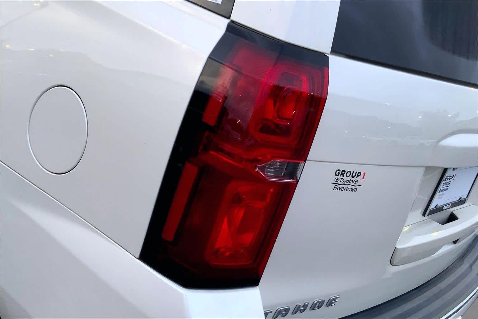 Used 2015 White Diamond Tricoat Chevrolet LTZ image 27