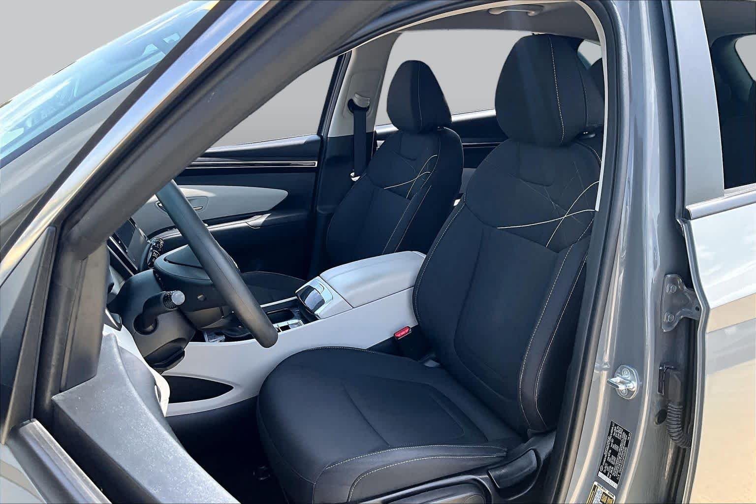 Used 2024 Hampton Gray Hyundai SE image 8