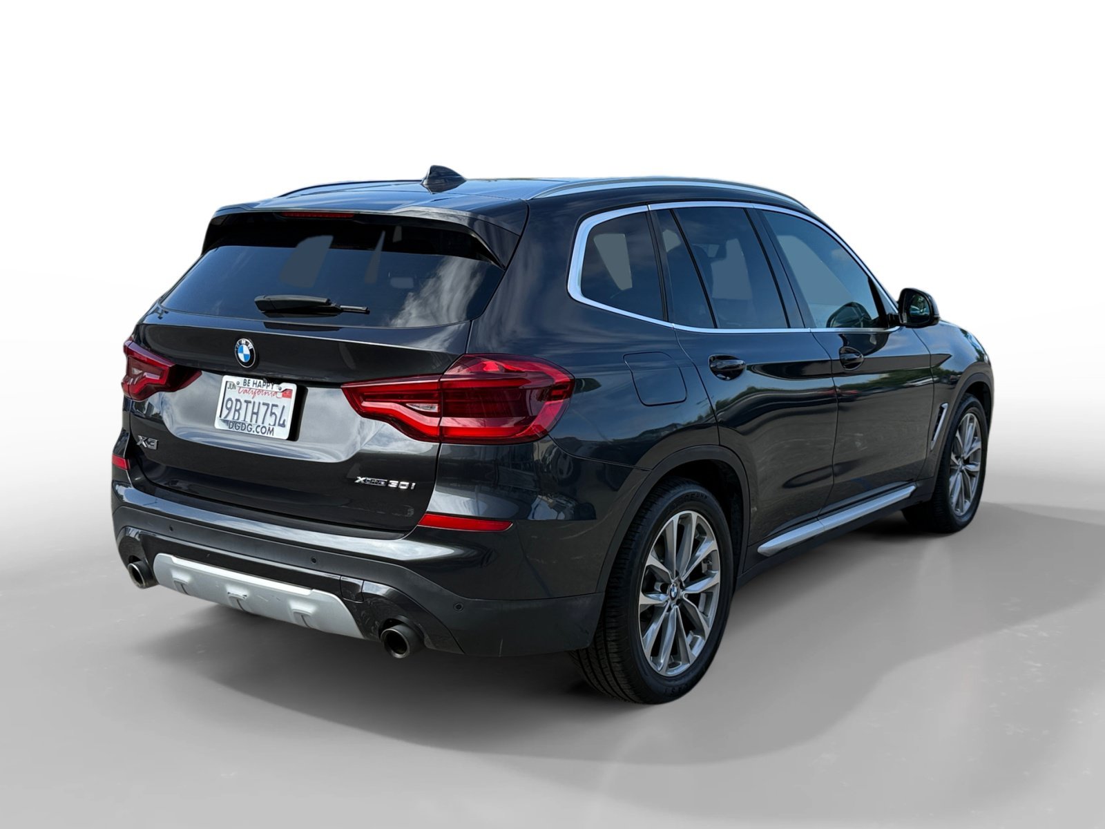 Used 2019 Dark Graphite Metallic BMW xDrive30i image 5