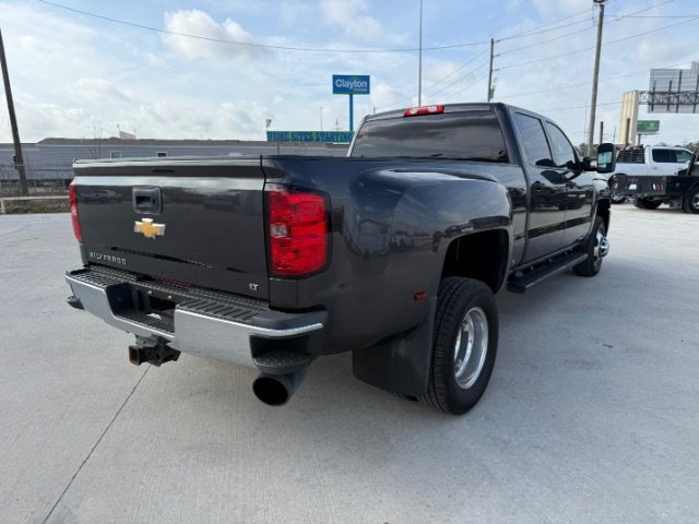 Used 2015 Tungsten Metallic Chevrolet LT image 5