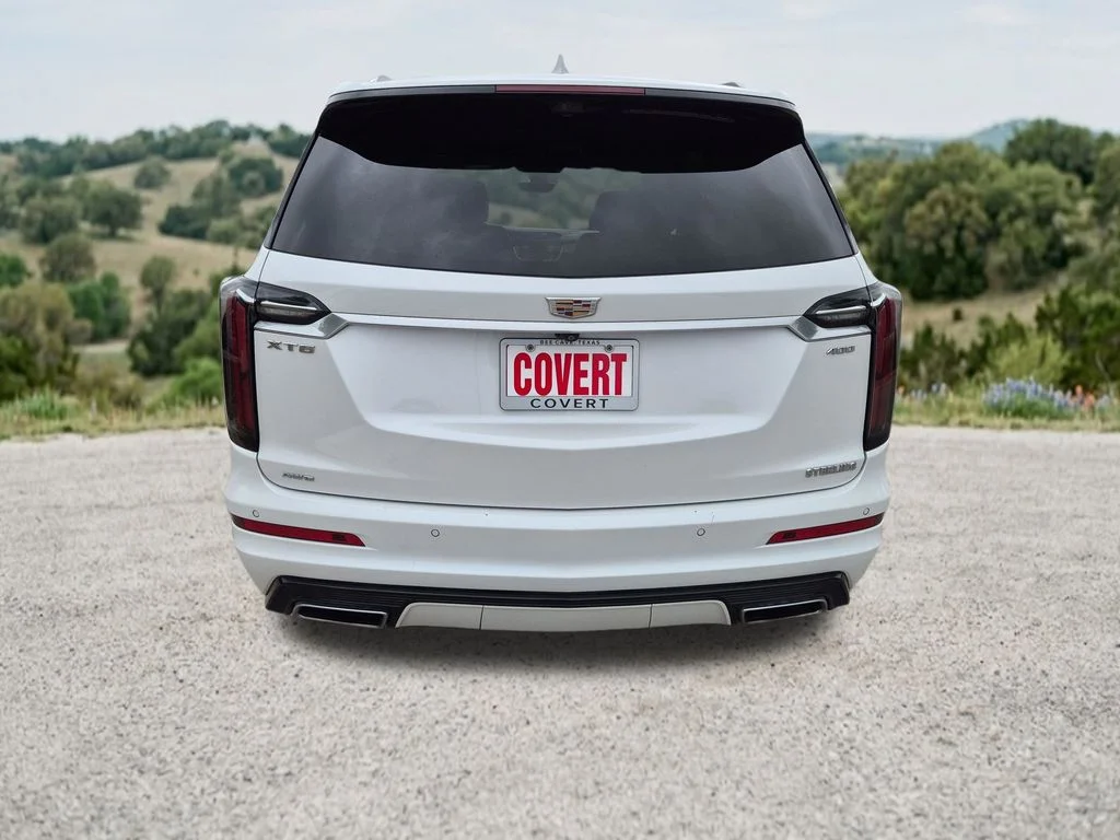 Used 2023 White Cadillac Sport image 9