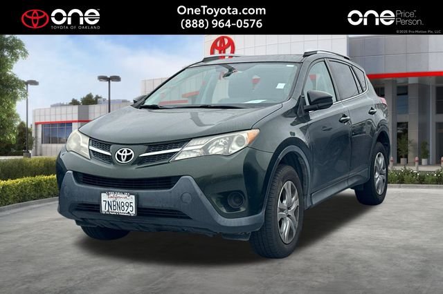 Used 2013 Green Toyota LE image 1