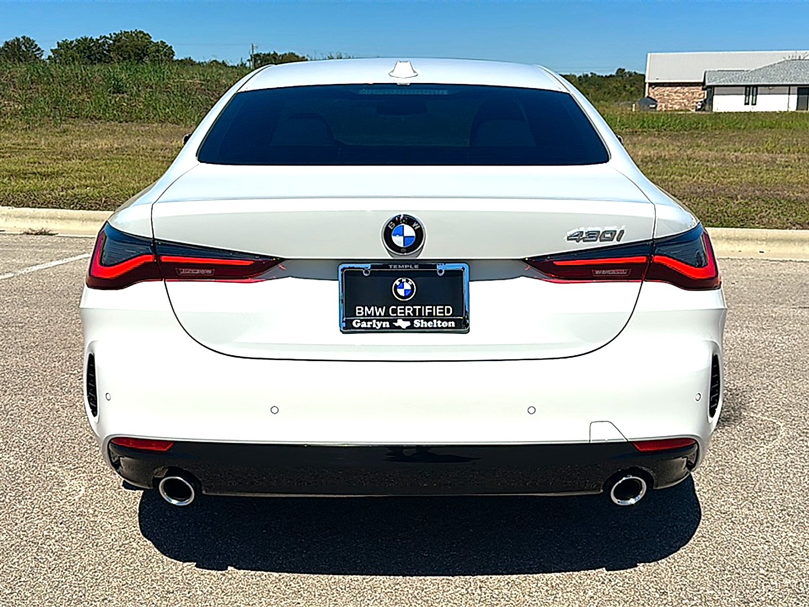 Used 2024 Alpine White BMW  image 7