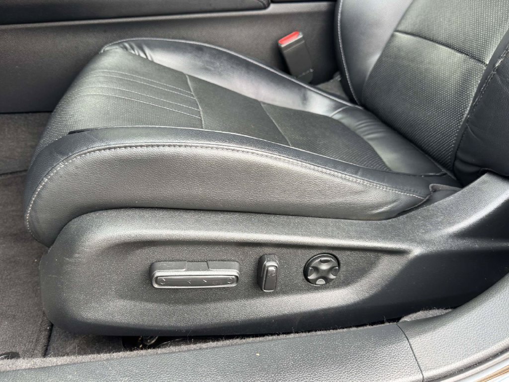 Used 2018 Black Honda Touring image 20