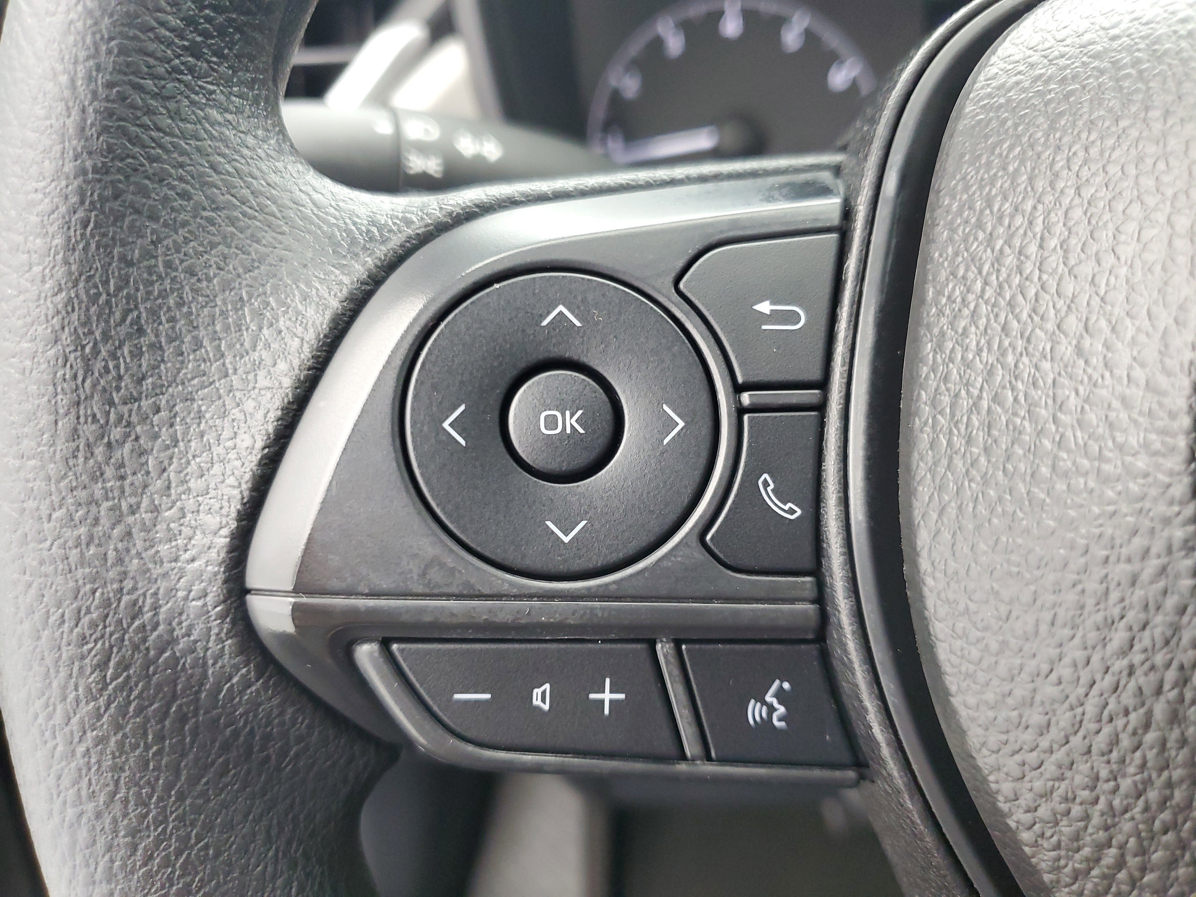 Used 2025 Jet Black Toyota L image 22