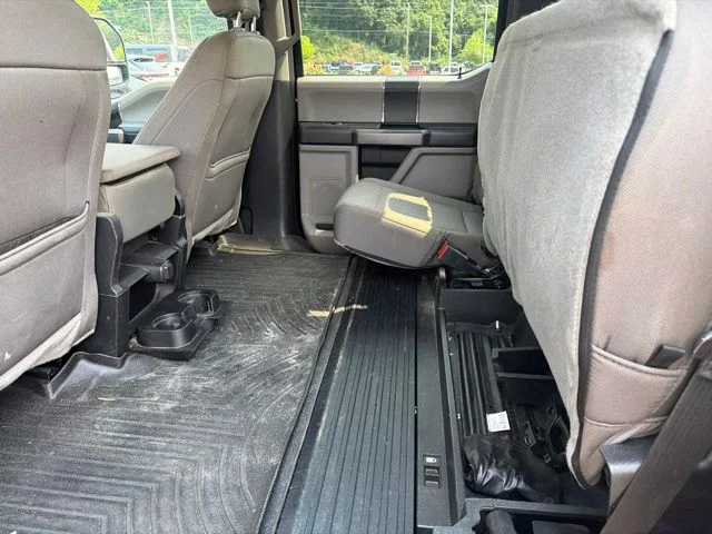 Used 2020 Black Ford XLT image 12