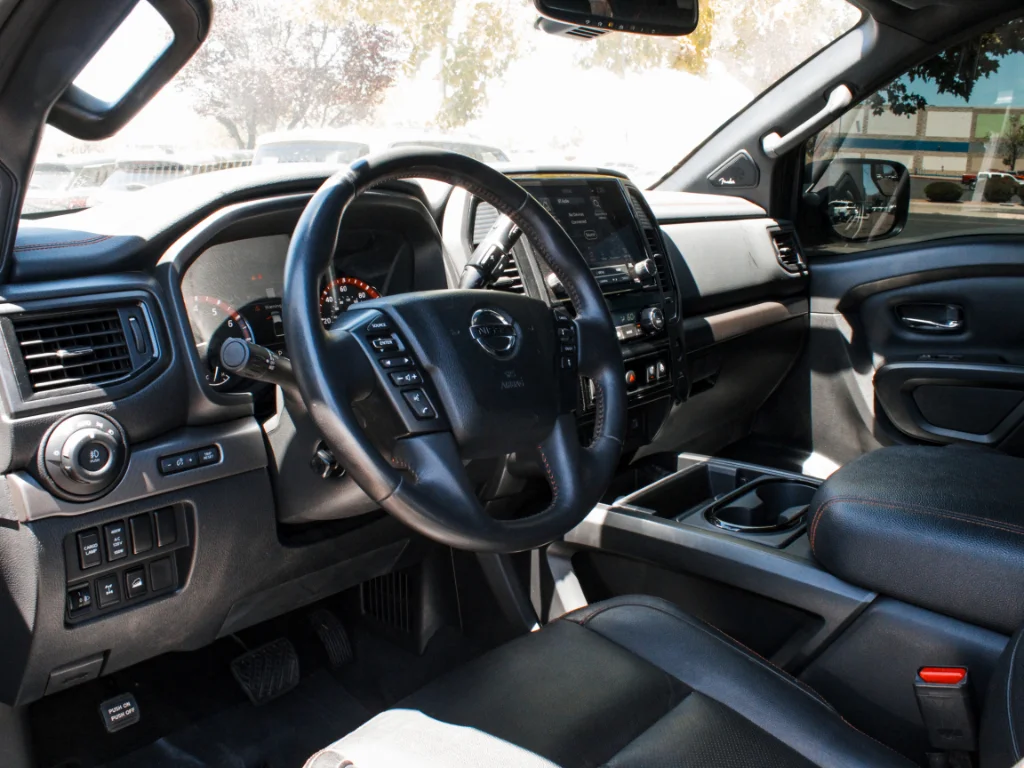 Used 2021 Glacier White Nissan PRO-4X image 9