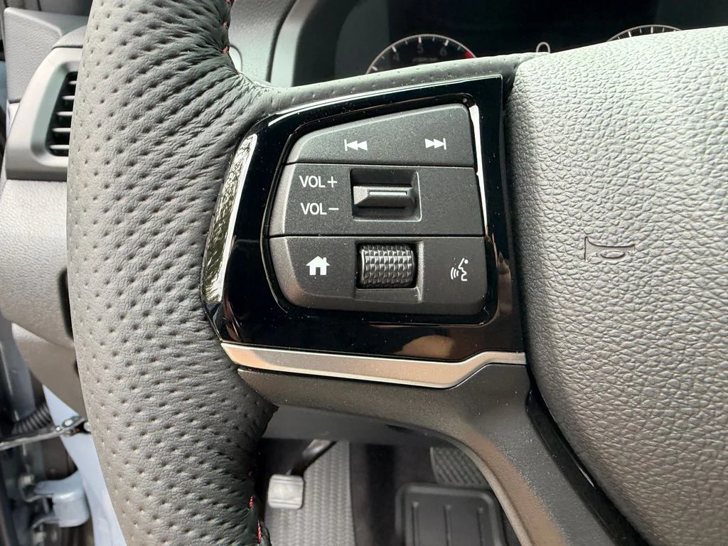 New 2026 Sonic Gray Pearl Honda Black Edition image 17