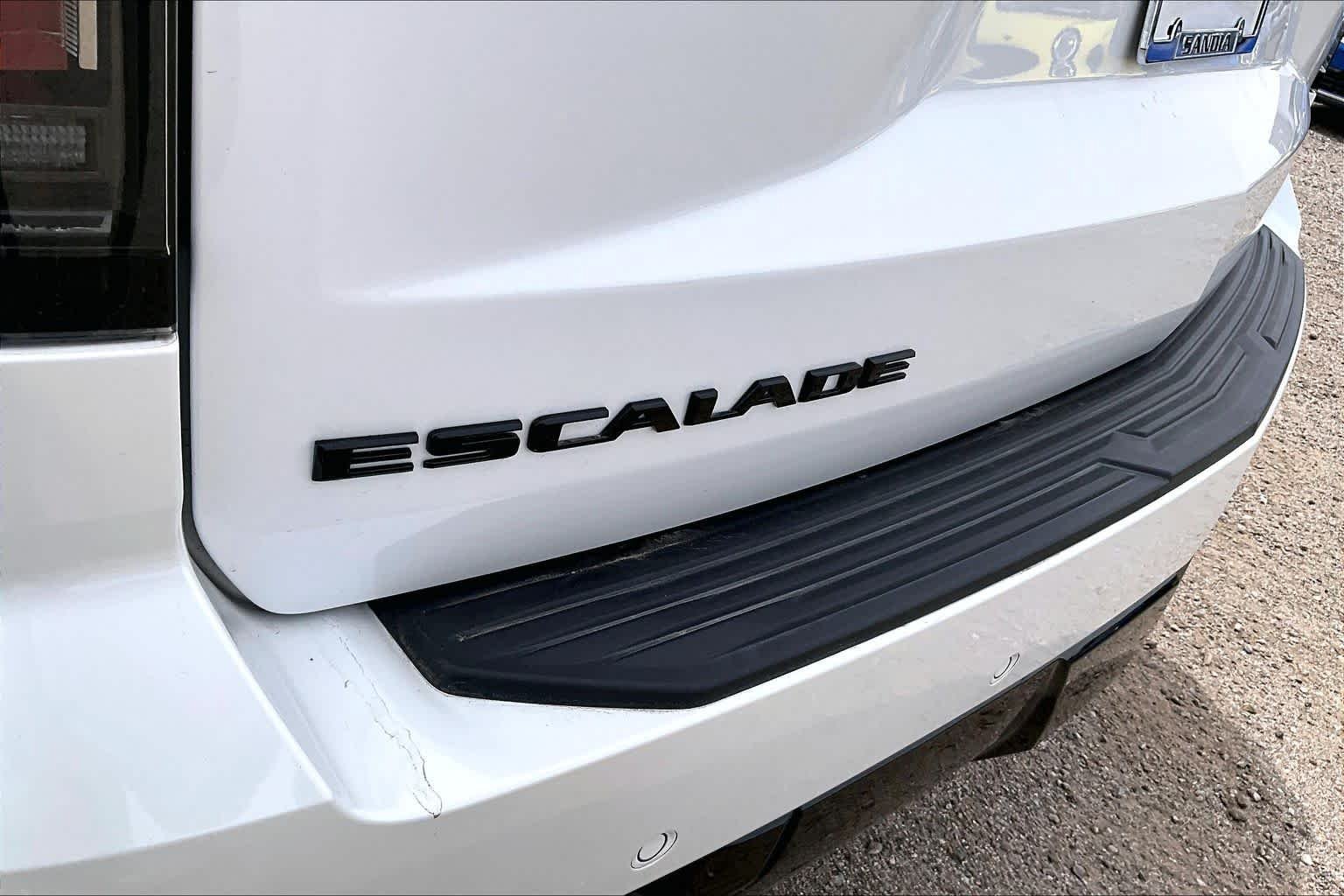 Used 2025 Crystal White Tricoat Cadillac 4WD Sport Platinum image 24