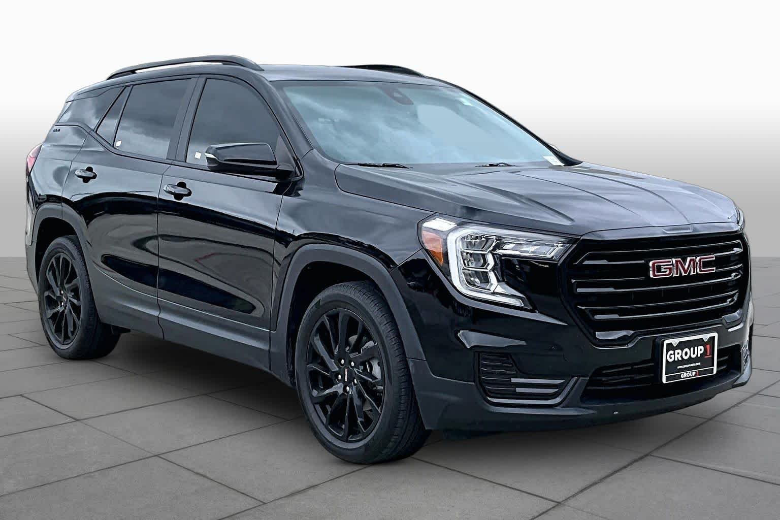 Used 2024 Ebony Twilight Metallic GMC SLE image 5