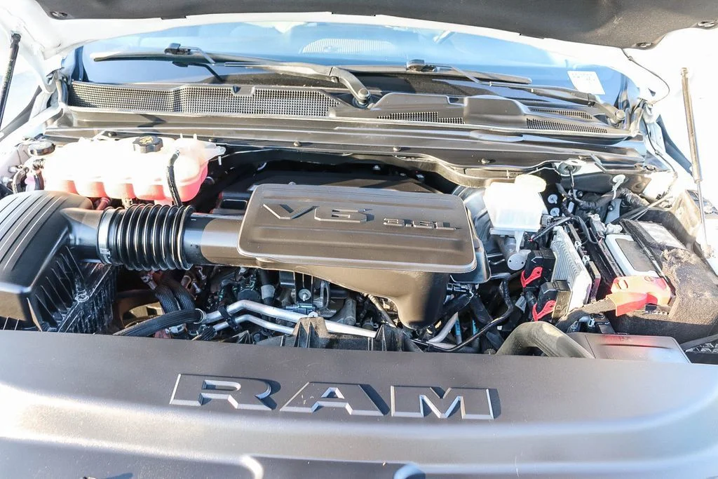 Used 2022 White Ram Big Horn/Lone Star image 30