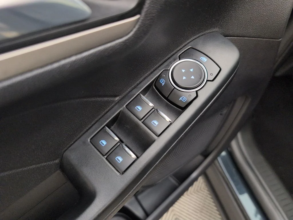 Certified Used 2022 Blue Ford SEL image 31