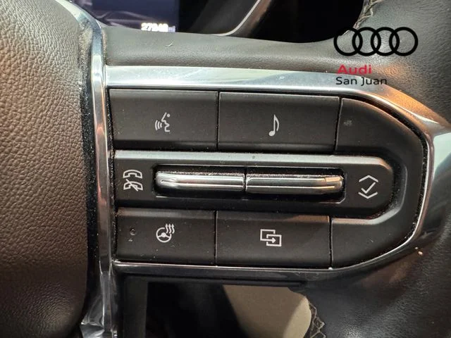 Used 2023 Silver GMC Denali image 21