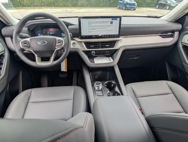 New 2026 Star White Metallic Tri-Coat Ford Active image 24