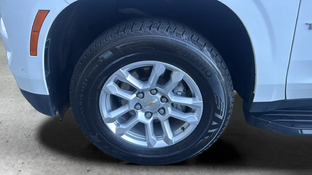 Certified Used 2025 Summit White Chevrolet LT image 25