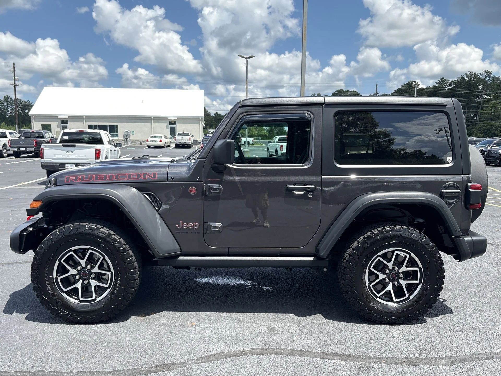 Certified Used 2024 Granite Crystal Clearcoat Metallic Jeep Rubicon image 18