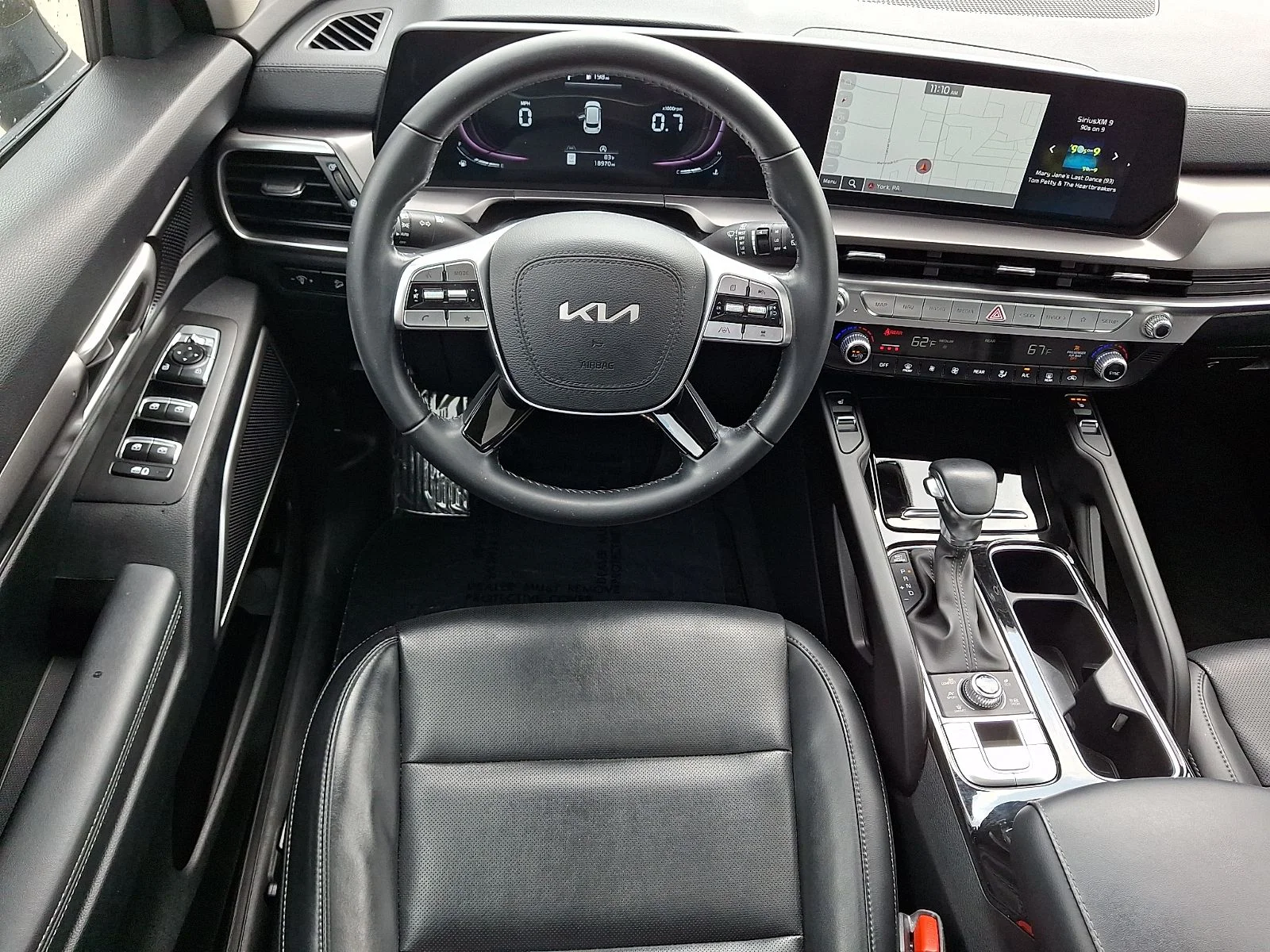Certified Used 2024 Green Kia S image 13