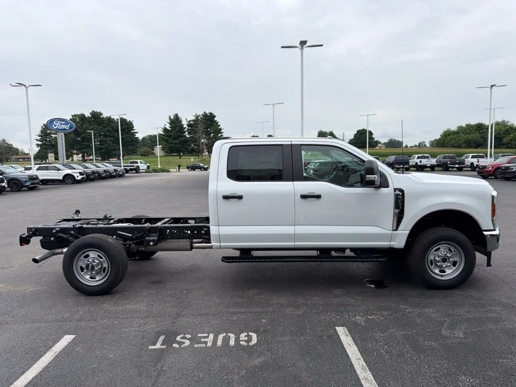 New 2026 Oxford White Ford F-350® XL image 6